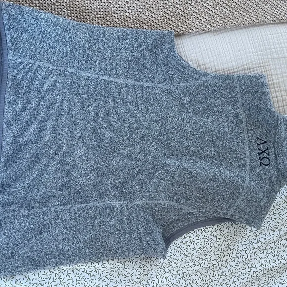 Patagonia Heather Gray woman’s Vest K-State Alpha Chi Omega logo XL - Picture 6 of 8